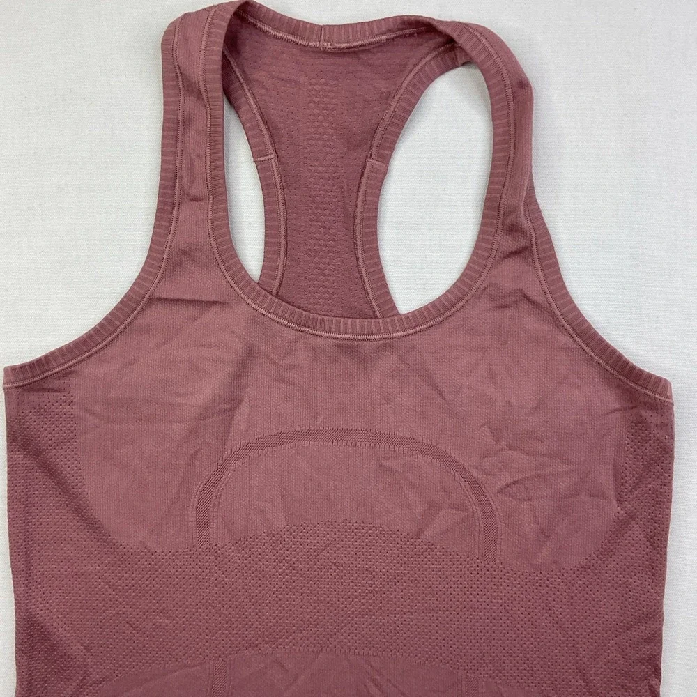 Lululemon Tank Top Women Sz 6 Metal Vent Racer Back Vented Athletic Gym Mauve
